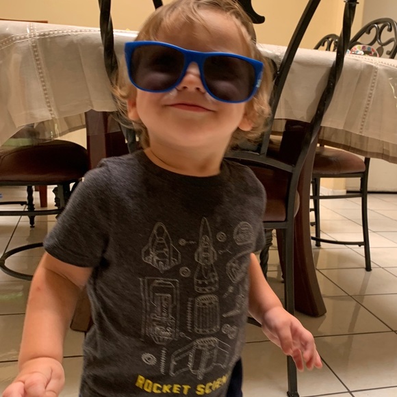 Meet your Posher, Karla - Picture 2 of 4